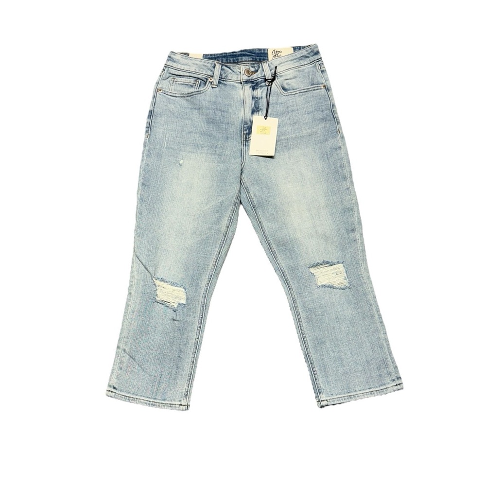Cosmic‎ Blue Love Vintage Rise Crop Jean
Womens Size 28P Distressed Light Blue